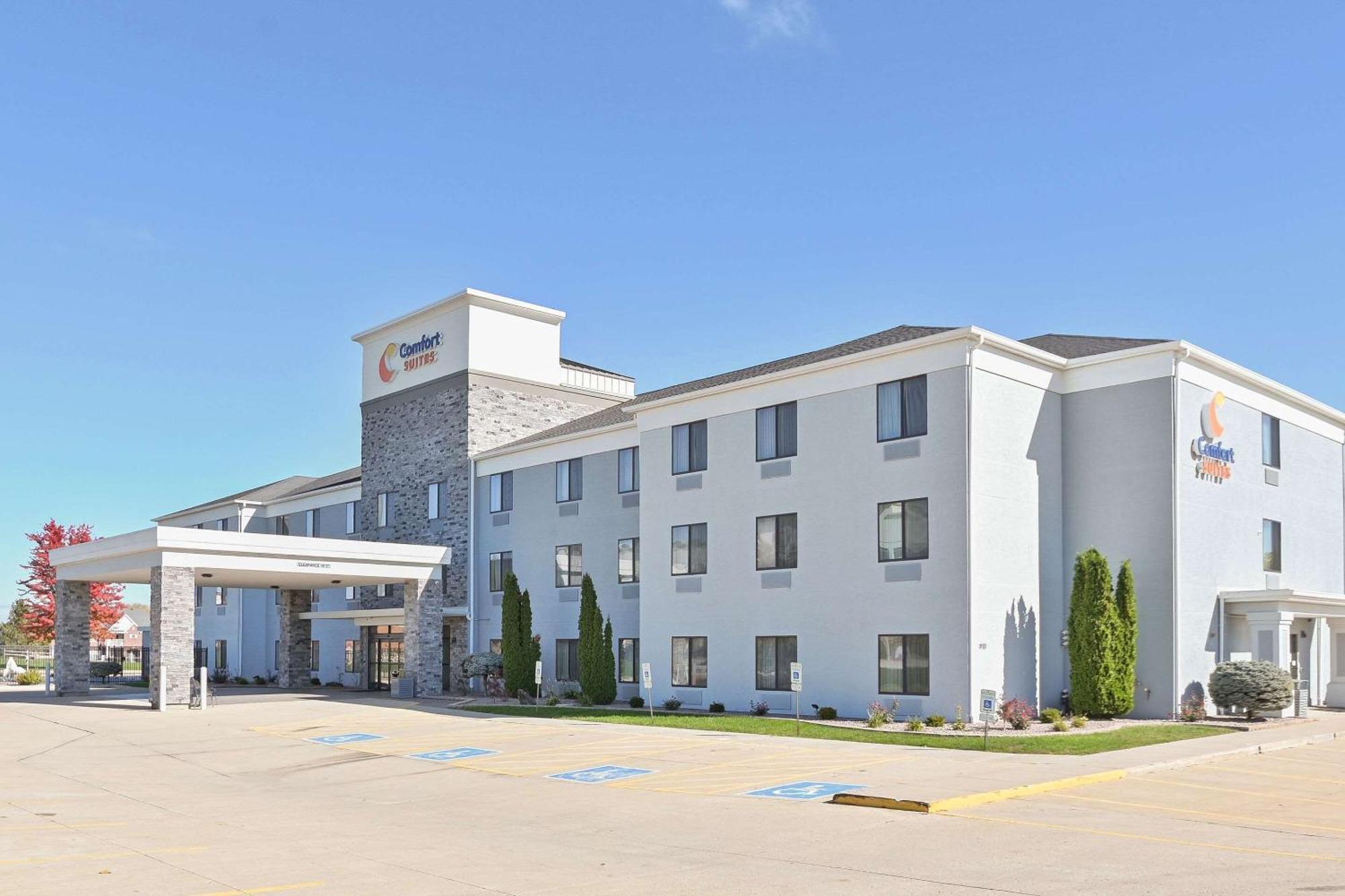 Comfort Suites Bloomington I-55 And I-74 Esterno foto