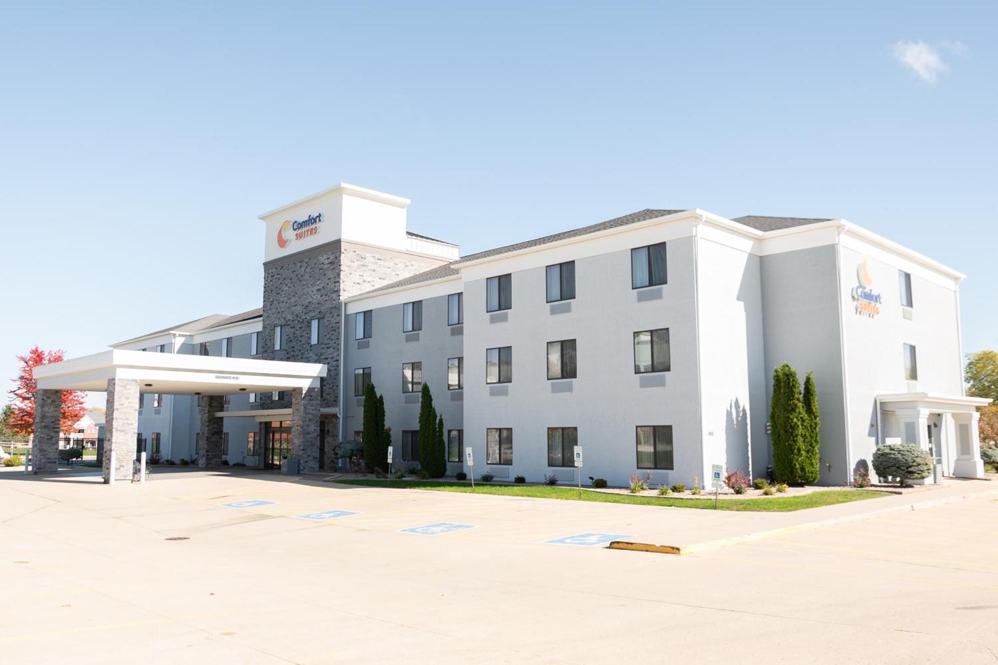 Comfort Suites Bloomington I-55 And I-74 Esterno foto